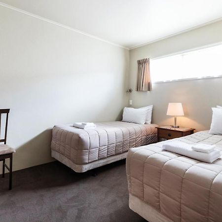 Colonial Court Motor Inn Tauranga Exterior foto