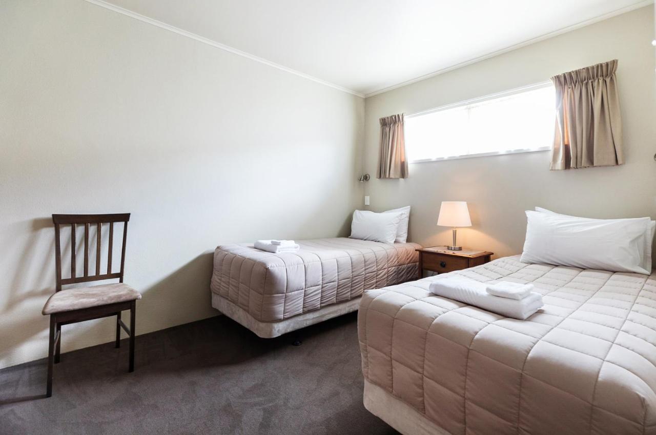 Colonial Court Motor Inn Tauranga Exterior foto